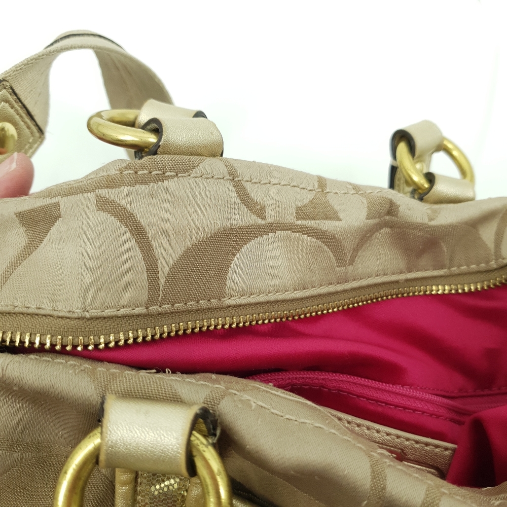 Coach Poppy Applique Purse Shoulder Bag Gold Sparkly Colorful Hearts Pink Inside - Picture 11 of 12